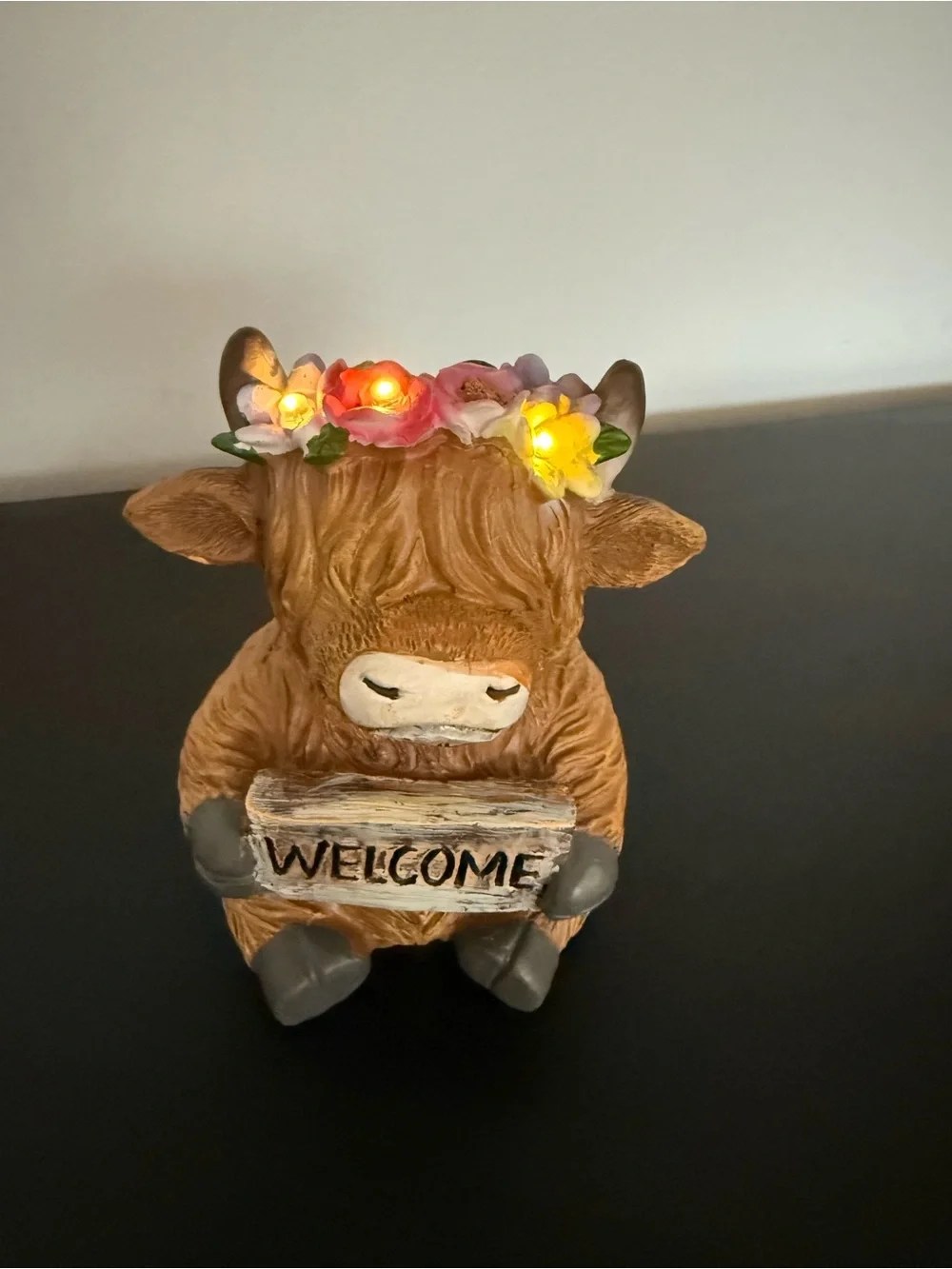 NWT Stone & Flower Solar Light-Up Highland Cow Welcome Decor - Approx 6
